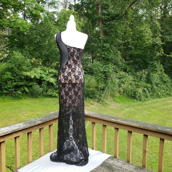Beautiful black & Beige size large evening Dress. - Picture 5 of 8